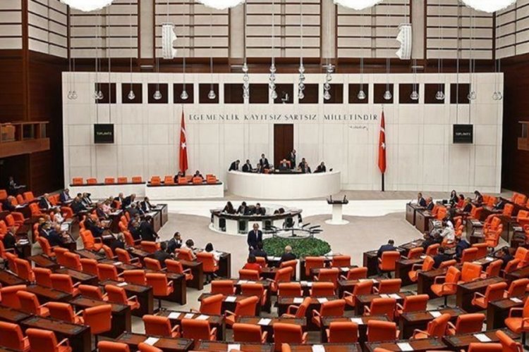 L&uuml;bnan'da T&uuml;rk askerinin g&ouml;rev s&uuml;resi 1 yıl uzatıldı