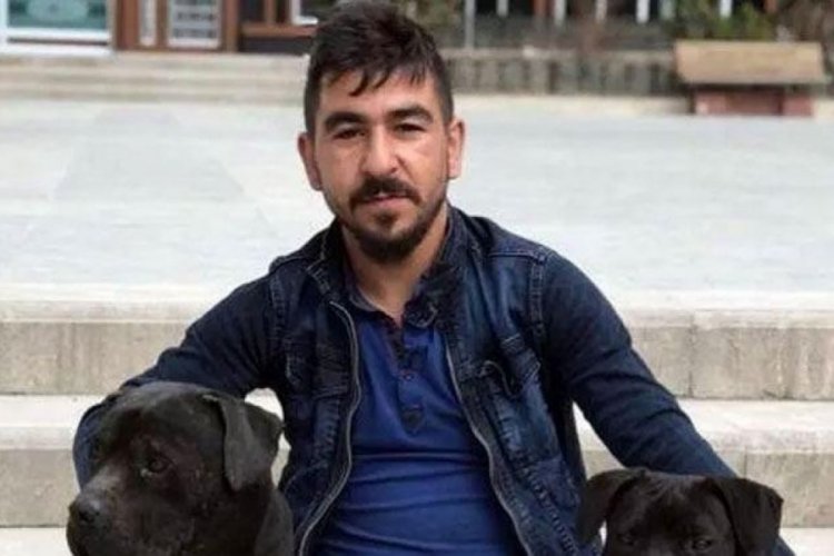 Yastığı sırtına bağlayıp kendisine ateş ettirdi