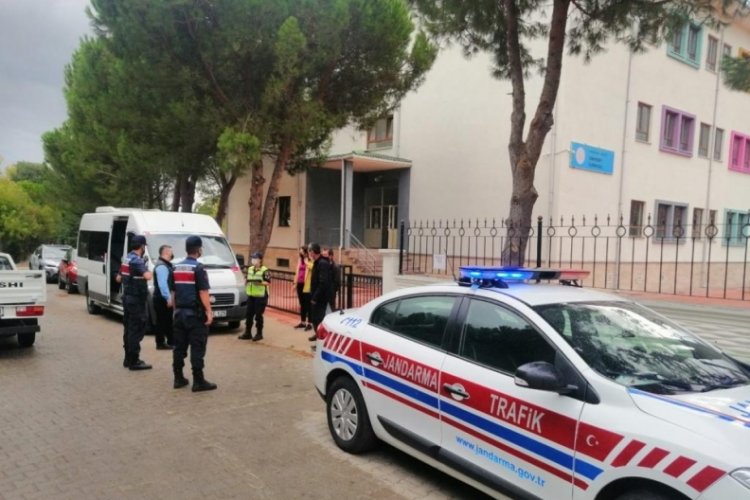 &Ccedil;anakkale'de okul servis ara&ccedil;ları trafikten men edildi