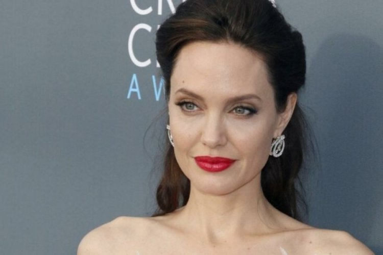 Angelina Jolie, Weeknd ile ilişkisini reddetmedi