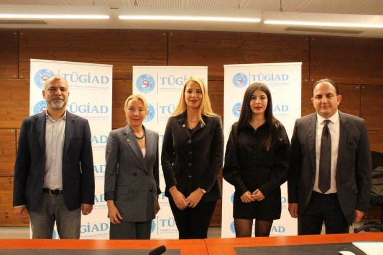 T&Uuml;GİAD'dan bin &ouml;ğrenciye dijital eğitim bursu