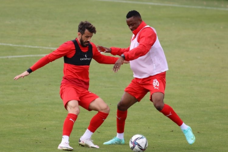 Demir Grup Sivasspor, İzmir'e gitti