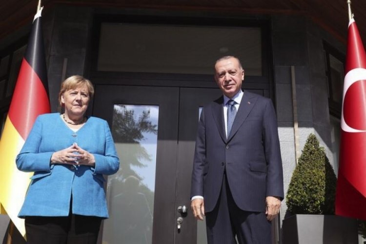 Merkel'den şaşırtan hamle: Erdoğan'la g&ouml;r&uuml;şmesine o isim de katılacak