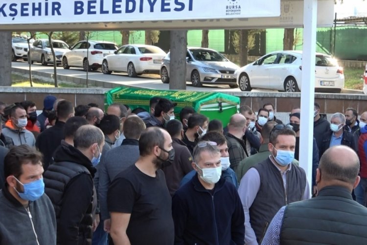 Bursa'da s&ouml;ylentilere inanarak aşı olmayan gen&ccedil;, hayatını kaybetti