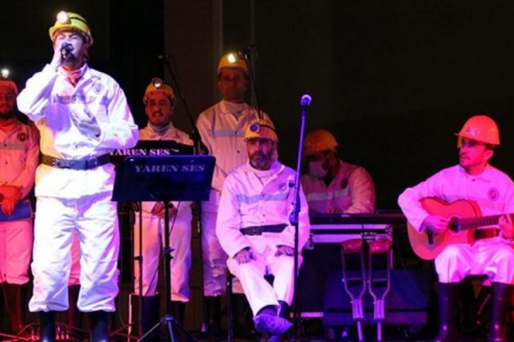 Zonguldak'ta madencilerden Cumhuriyet konseri