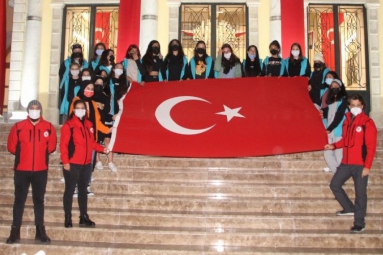 İzmirli 20 &ouml;ğrenci Osmanlı başkentlerini gezecek