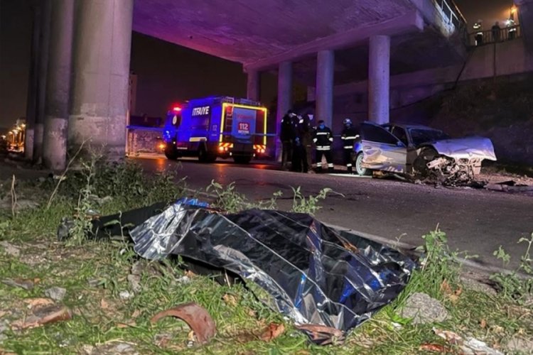 Feci kaza! 1 &ouml;l&uuml;, 3 ağır yaralı var