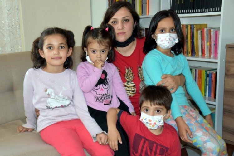 İzmir'de depremzede &ccedil;ocuklar 'kumlu ev'i unutamıyor