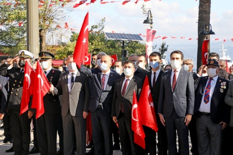 Bursa Mudanya'yı bayram coşkusu sardı