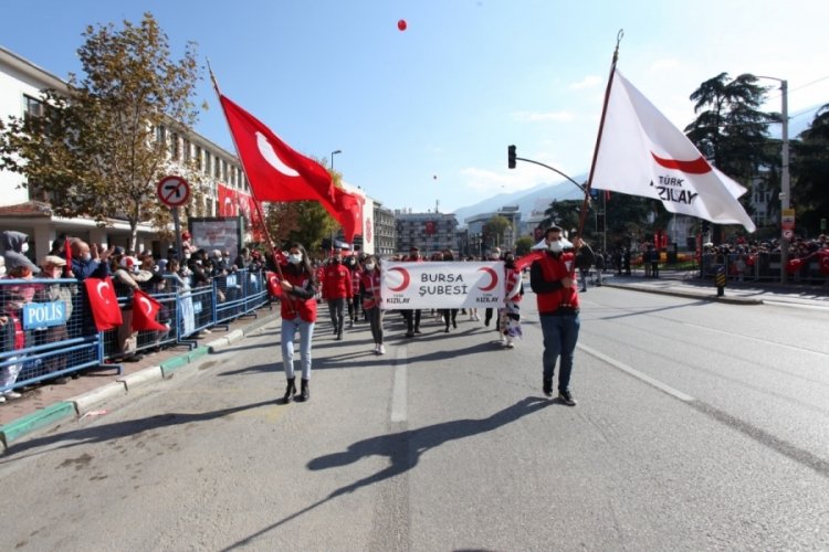 T&uuml;rk Kızılay Bursa Şubesi, Cumhuriyet y&uuml;r&uuml;y&uuml;ş&uuml;nde!