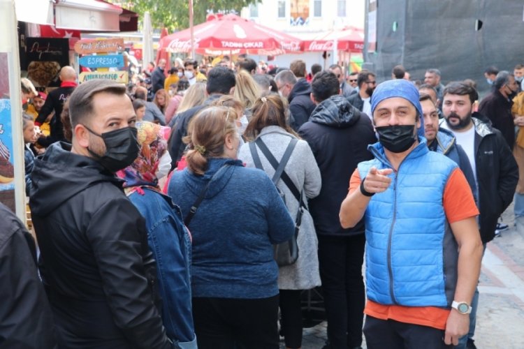 Şaşırtan g&ouml;r&uuml;nt&uuml;! G&ouml;renler d&ouml;n&uuml;p bir daha baktı