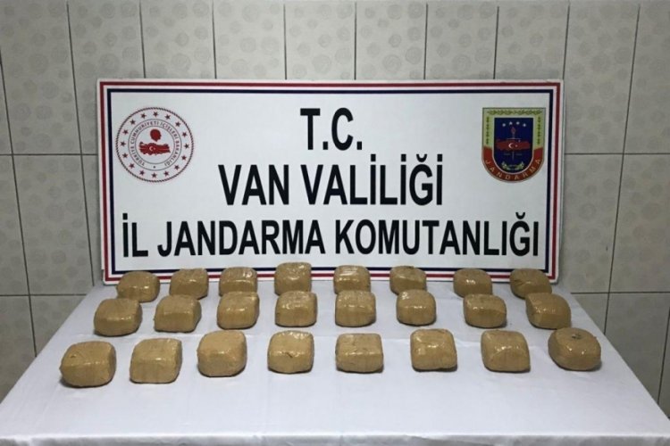 Van'da molozların arasından eroin &ccedil;ıktı