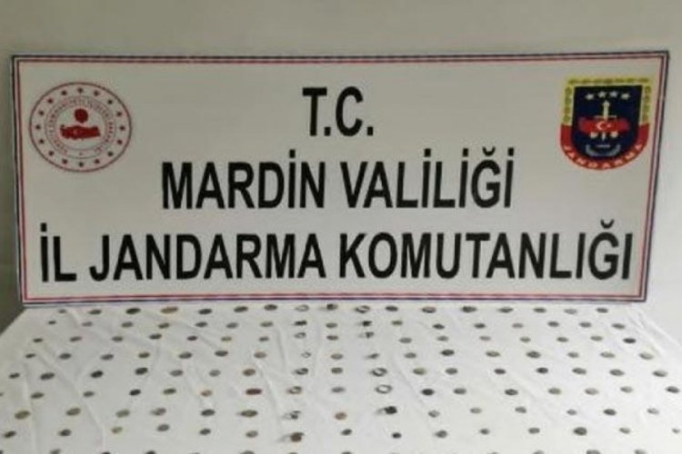 Mardin'de Roma d&ouml;nemine ait sikke ve y&uuml;z&uuml;kler yakalandı