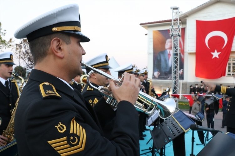 Bursa, Eskişehir ve Yalova'da Cumhuriyet sebebiyle etkinlikler d&uuml;zenlendi