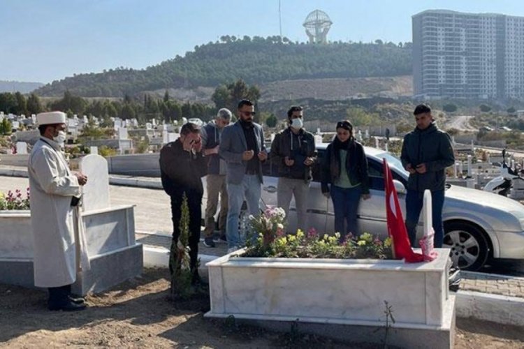 İzmir depreminde hayatını kaybedenler anılıyor