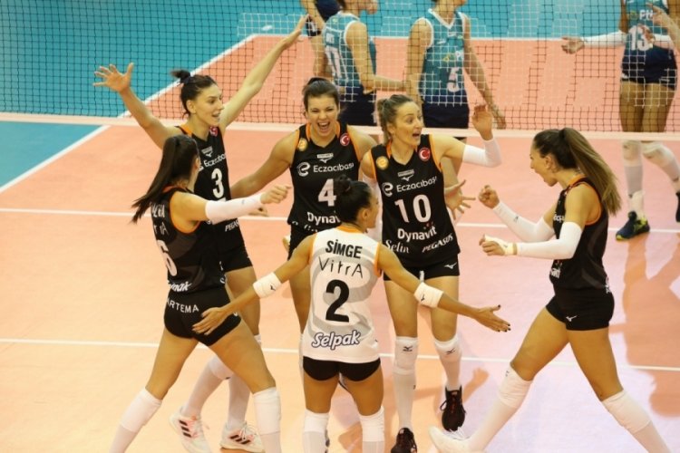 Eczacıbaşı Dynavit, PTT'yi 3-0'la ge&ccedil;ti