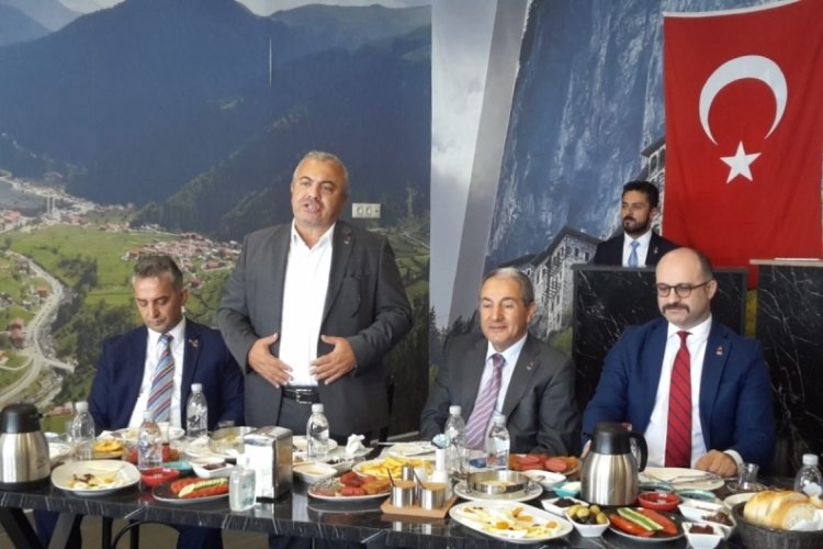 Atat&uuml;rk &ccedil;izgisi ve T&uuml;rk milliyet&ccedil;iliği ile b&uuml;t&uuml;nleşen tek parti biziz!