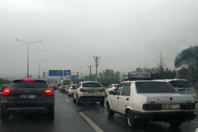 Bursa'da Mudanya Yolu Acemler'den daha yoğun hale geldi!
