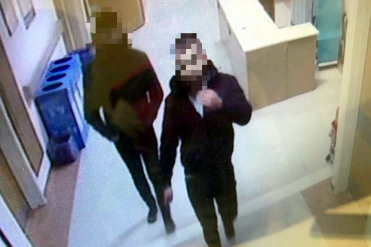 Bitlis'te şarja bırakılan cep telefonlarını &ccedil;alanlar yakalandı
