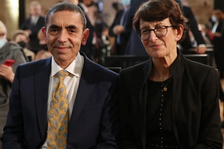 &Ouml;zlem T&uuml;reci ve Uğur Şahin'den Kovid-19 aşısı olmayanlara &ouml;neri