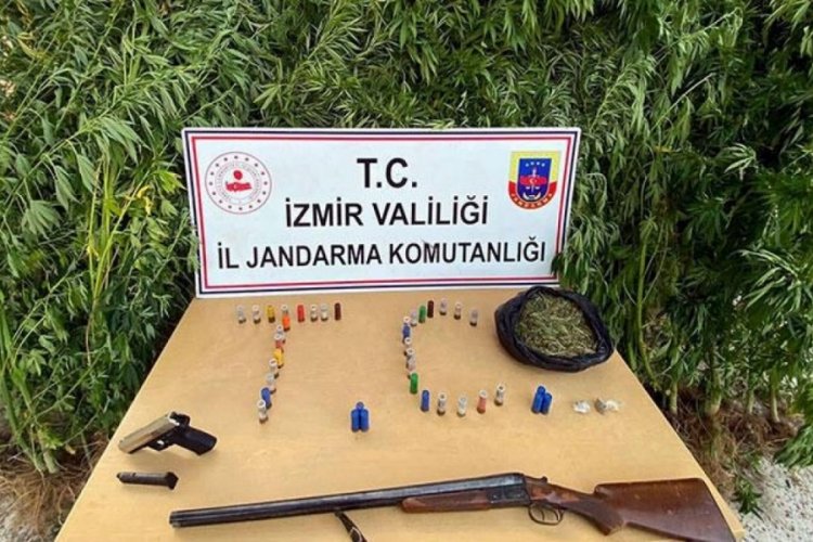 İzmir'de zehir tacirlerine darbe: &Ccedil;ok sayıda kişi tutuklandı'!