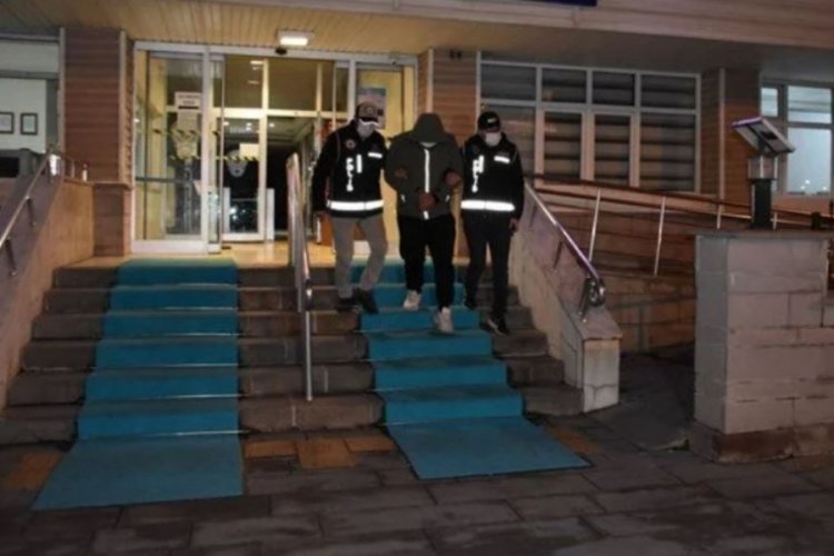 Sahte &ccedil;eki bankada bozdurmak isteyince...
