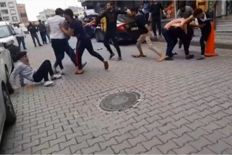 İstanbul Sultangazi'de yabancı uyruklular &ccedil;ay molasında kavgada!