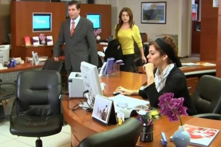 Aylin Kontente, 'Yaprak D&ouml;k&uuml;m&uuml;'nde oynamış