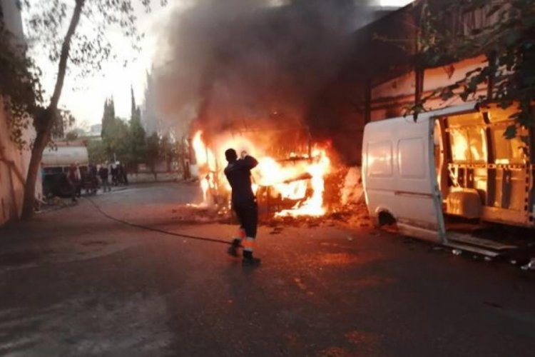 Yolcu minib&uuml;s&uuml; alevlere teslim oldu