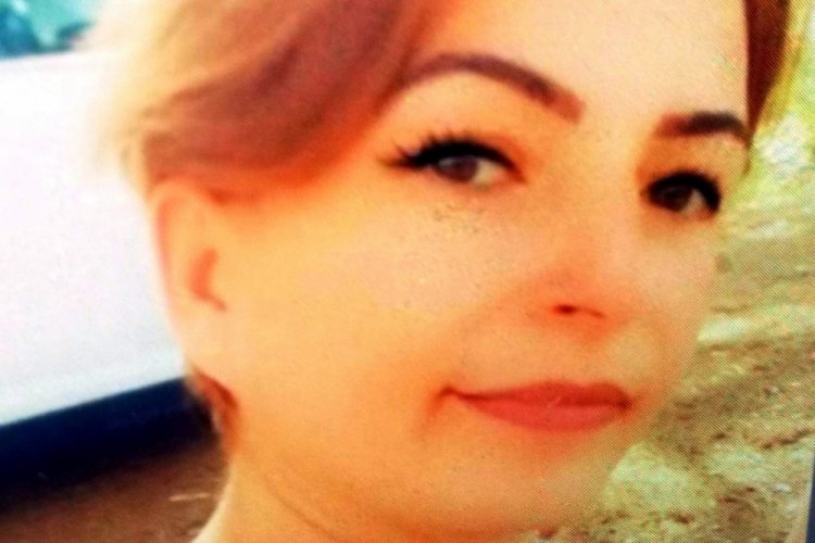Bı&ccedil;aklanarak &ouml;ld&uuml;r&uuml;len Seda Kurt'un annesi: Umudumuzu da her şeyimizi de kaybettik