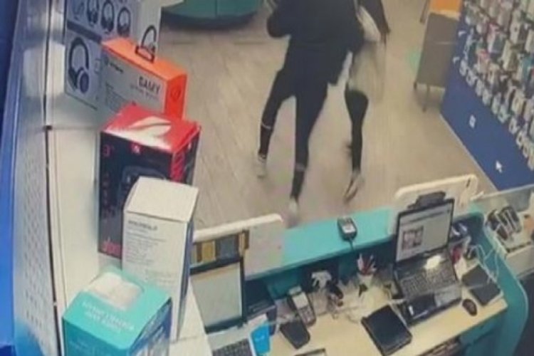 Telefonun fiyatını fazla buldu, işyeri sahibine ateş a&ccedil;tı