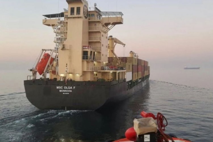 Haydarpaşa a&ccedil;ıklarında konteyner gemisi arızalandı