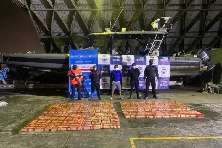 Kolombiya Donanması, 7.4 ton kokain ele ge&ccedil;irdi
