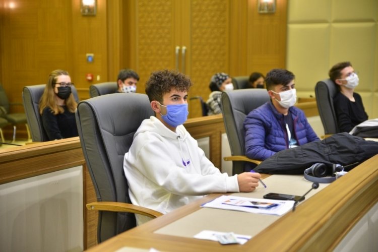Bursa'da d&ouml;nem stajyerlerine oryantasyon eğitimi
