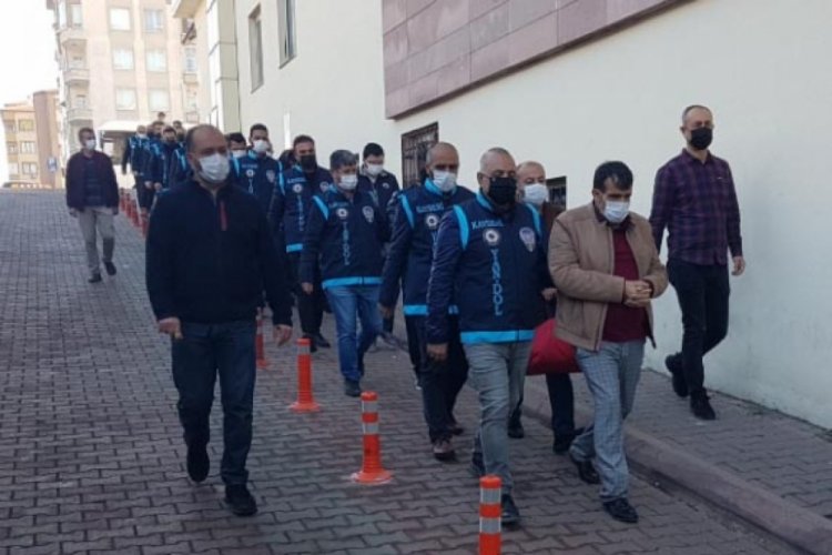 Sahte &ccedil;eklerle 68 kişiyi dolandıran ş&uuml;pheliler yakalandı