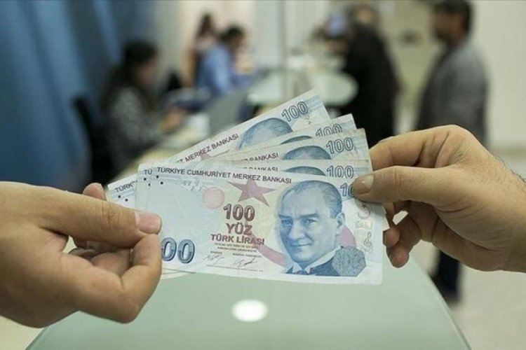 Bakan Kasapoğlu: Burs ve krediler hesaplara yatıyor