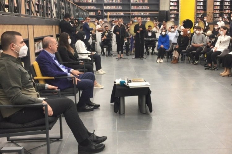 Cumhurbaşkanı Erdoğan, gen&ccedil;lerle birlikte Batman'da buluştu
