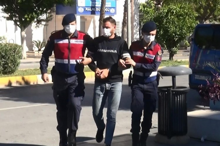Antalya'da seradan 300 bin liralık malzeme &ccedil;alan ş&uuml;pheliler, yakalandı