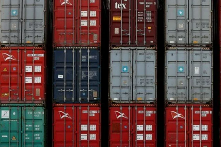 &Ccedil;in'in ihracatı ekimde 300 milyar doları ge&ccedil;ti