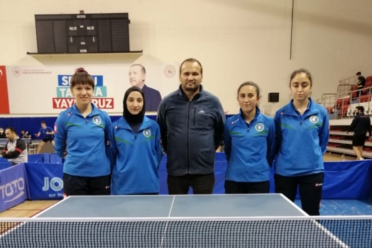 Bursa B&uuml;y&uuml;kşehir Belediyespor Kul&uuml;b&uuml; Kadın Masa Tenisi Takımı 4'te 4'le başladı