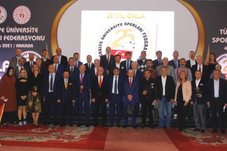 BU&Uuml;'ye &uuml;niversite sporlarında iki b&uuml;y&uuml;k &ouml;d&uuml;l