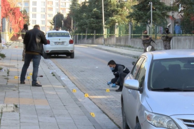 İstanbul K&uuml;&ccedil;&uuml;k&ccedil;ekmece'deki silahlı kavgada 2 kişi yaralandı