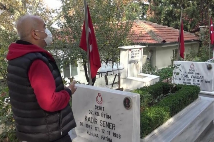 Şehitliği ziyaret eden Bursalılardan L&uuml;tf&uuml; T&uuml;rkkan'a tepki