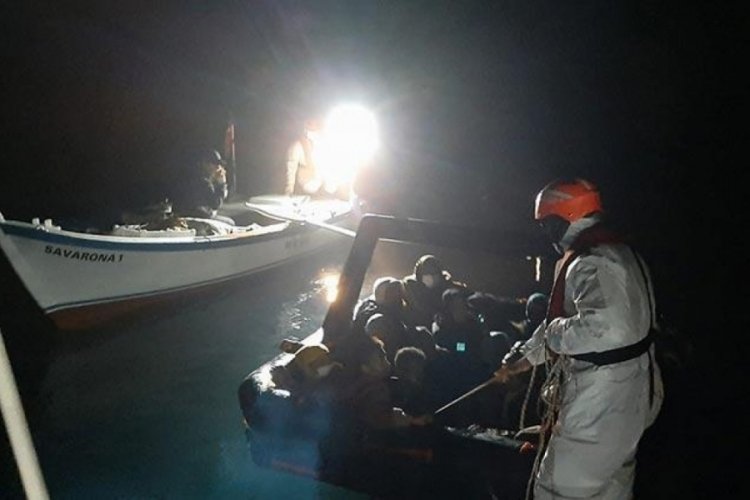 Yunanistan tarafından itilen 52 ka&ccedil;ak g&ouml;&ccedil;men kurtarıldı
