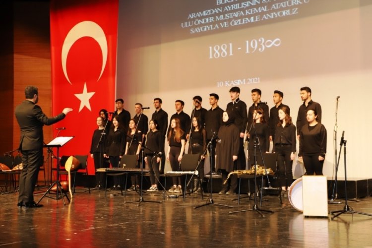 Bursa'da Gazi Mustafa Kemal Atat&uuml;rk ebediyete irtihalinin 83. yıl d&ouml;n&uuml;m&uuml;nde t&ouml;renle anıldı