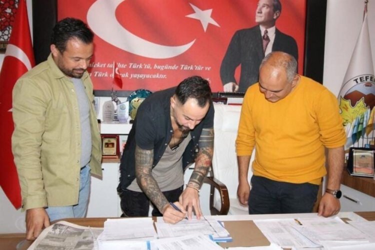 Şampiyon Timsah, amat&ouml;r olarak futbola d&ouml;nd&uuml;!