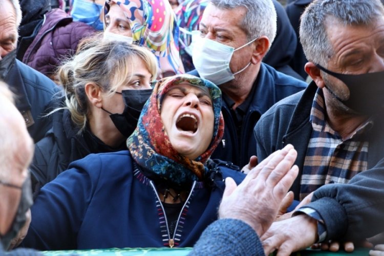 Kılı&ccedil;la &ouml;ld&uuml;r&uuml;len Başak, son yolculuğuna uğurlandı
