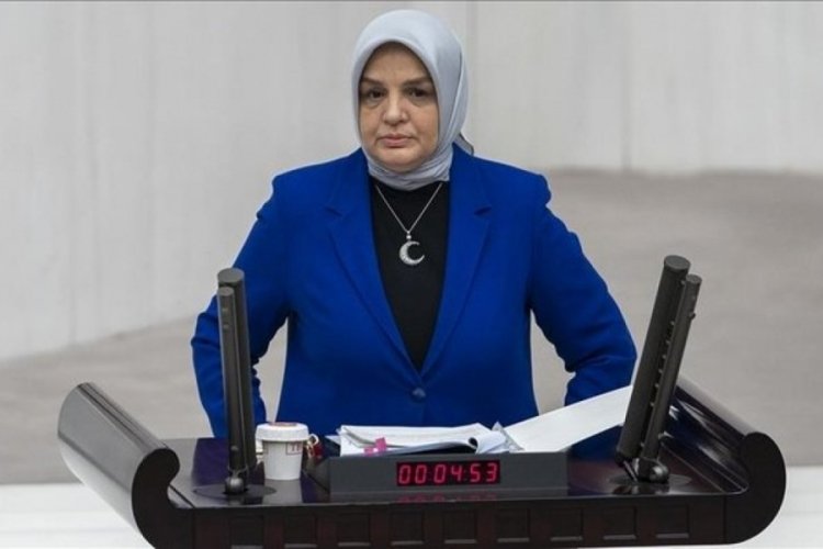 AK Partili Keşir'den Akşener'e &ouml;z&uuml;r &ccedil;ağrısı: K&uuml;f&uuml;rl&uuml; dil kullanarak siyasetin 'bacısı' olamazsınız