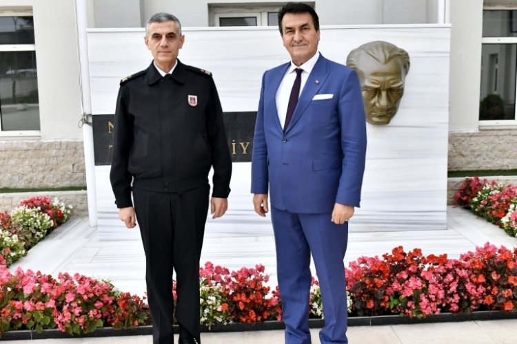 Bursa Belediye Başkanı D&uuml;ndar'dan Tuğgeneral Yal&ccedil;ınkaya'ya ziyaret