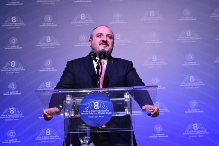Bakan Mustafa Varank: U&ccedil;an arabalarda firmalarımız ciddi &ccedil;alışmalar y&uuml;r&uuml;t&uuml;yor
